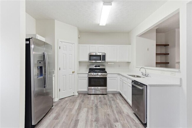 Building Photo - 2913 Greyhawk Ln