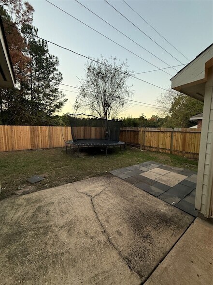 Building Photo - 22031 Falvel Dr