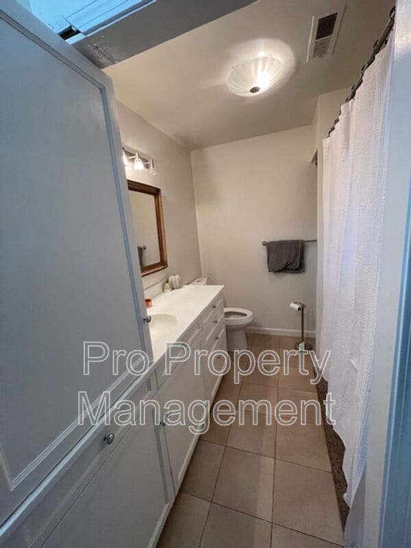 Building Photo - 500 Nonnewaug Rd