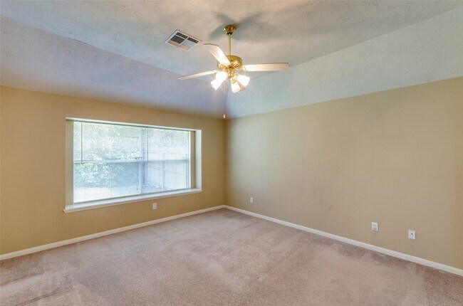 Building Photo - 18 Orchard Dale Cir