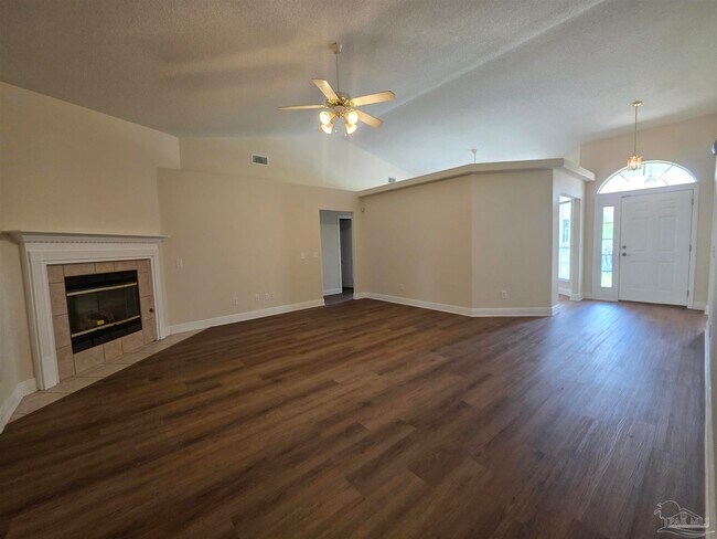 Building Photo - 7200 Annandale Dr