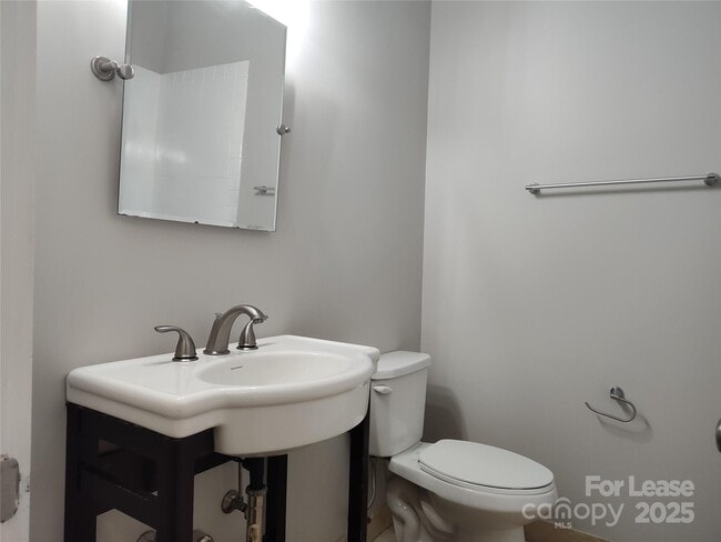 Building Photo - 3497 Chagall Ct
