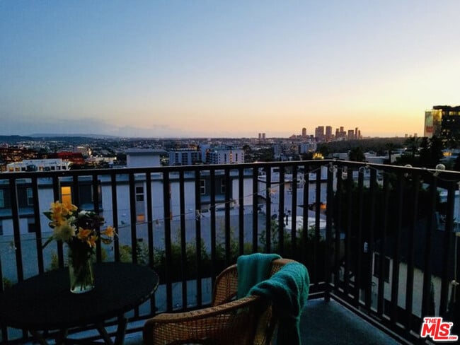 Building Photo - 1230 Horn Ave