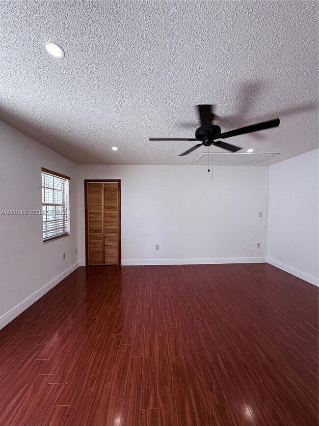 Building Photo - 14220 SW 53rd St