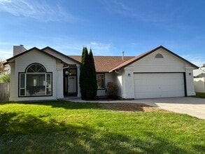 Building Photo - 3 bedroom 2 bath In The Heart of Eagle - $...