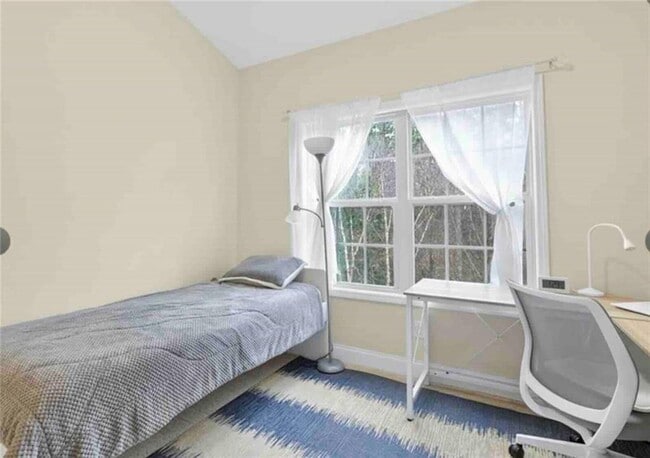 Building Photo - 2407 Tenor Ln