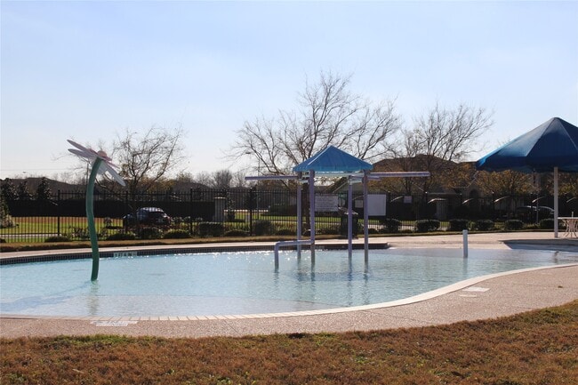Building Photo - 2409 Avalon Trace Ln