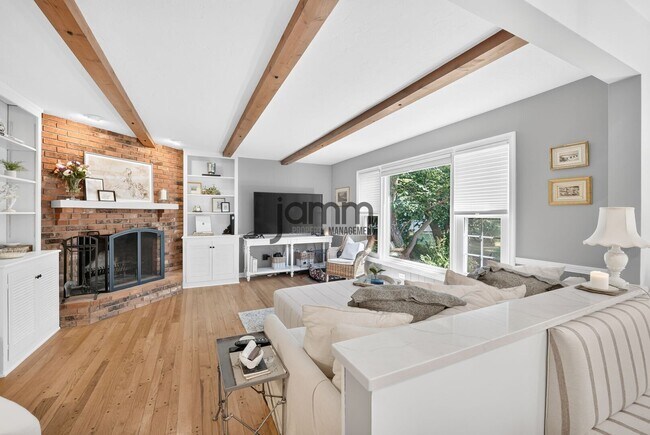Building Photo - 24299 Beech Ln