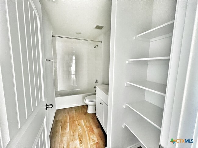 Building Photo - 321 Cottonmouth Ln