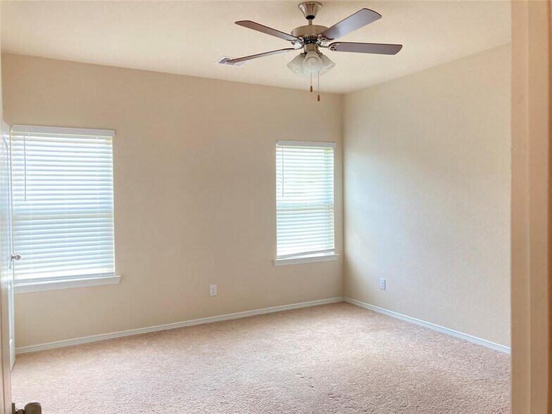 Building Photo - 2411 Concord Ter