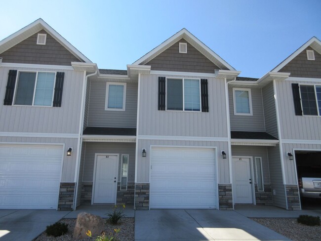 Primary Photo - 3 bedroom, 2 bath - in the heart of Cedar ...