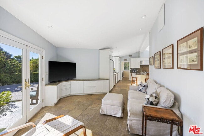 Building Photo - 11215 Sunset Blvd