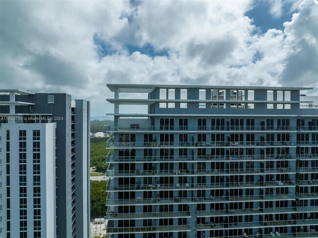 Building Photo - 16385 Biscayne Blvd