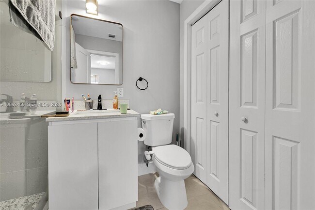 Building Photo - 3520 SW 88th Pl