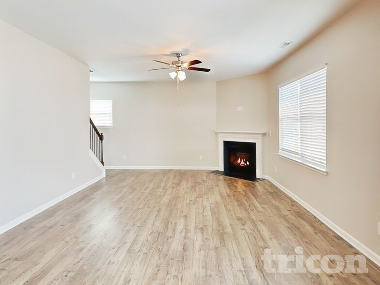 Building Photo - 150 King William Dr