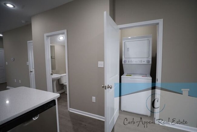 Building Photo - Luxury 2 bed 2 bath apartment - brand new construction!! Washer, dryer, internet, cable and utili...