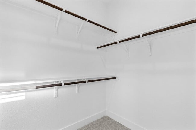 Building Photo - 1955 Settlers Glen Dr