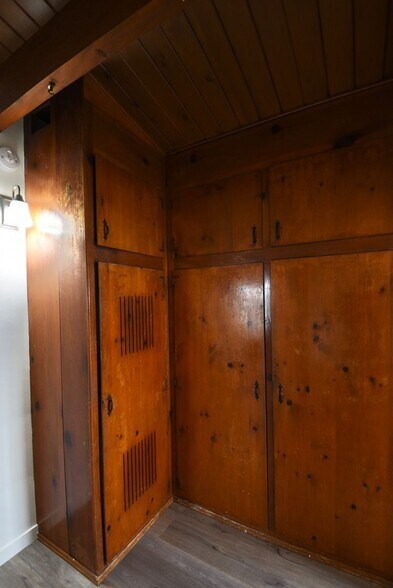 Building Photo - 6300 Coldwater Canyon Ave