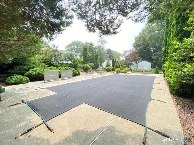 Building Photo - 16 Cushing Dr