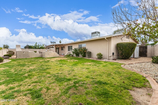 Building Photo - 4334 W Barbara Ave