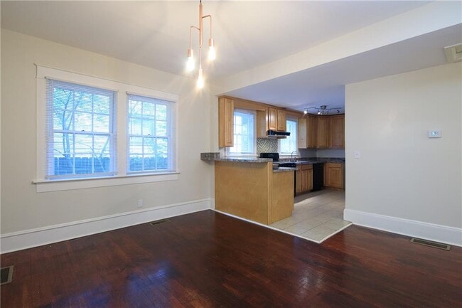 Building Photo - 1656 Hosea L Williams Dr SE