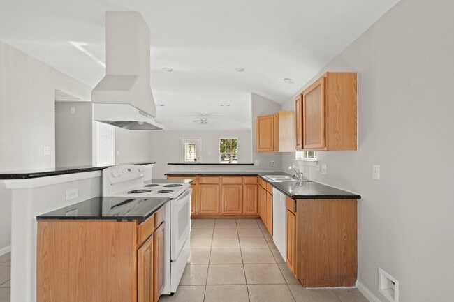 Building Photo - 1626 Dove Run