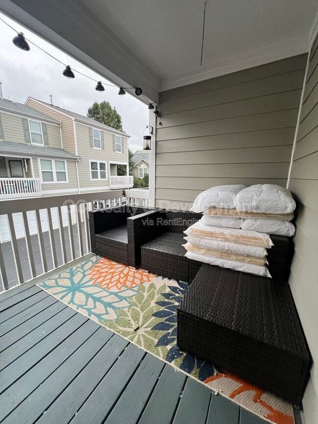 Building Photo - 2452 Emily Ln