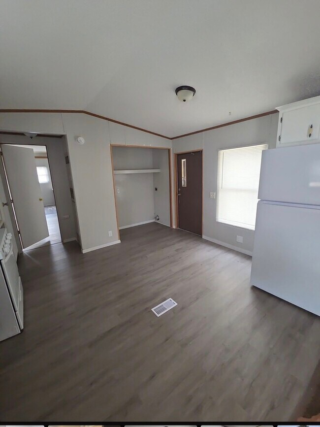 Building Photo - Affordable Mobile Home for sale
