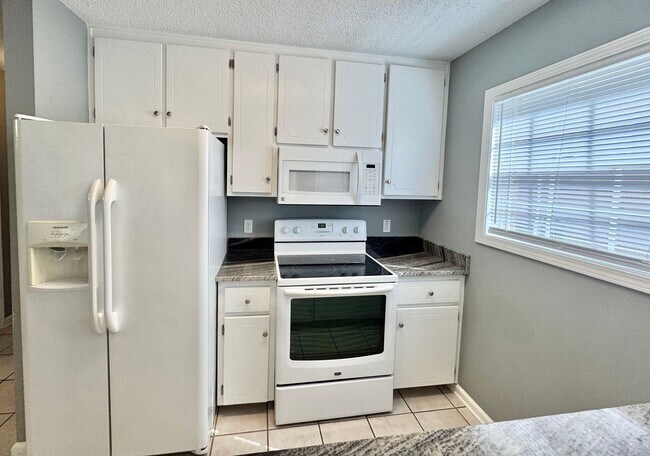 Building Photo - 158 S Spring View Dr