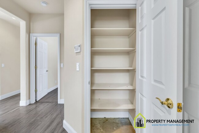 Building Photo - Luxury 5-BR Home Rental in Elk Grove