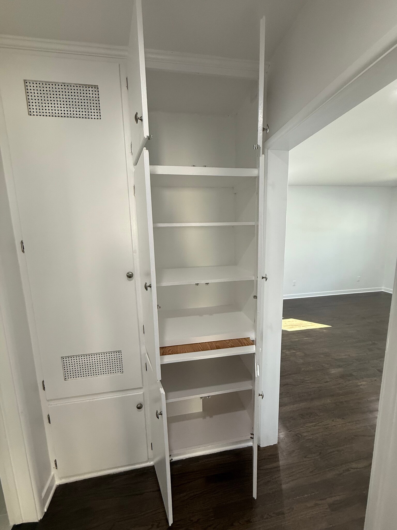 Building Photo - 2016 Montana Ave