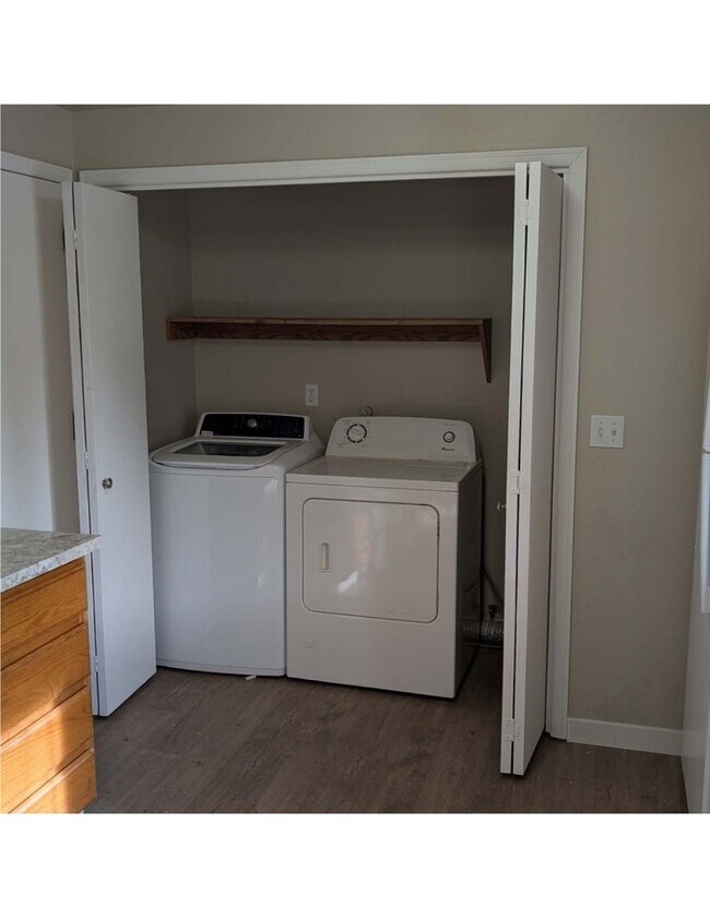 Building Photo - Stowe-8512