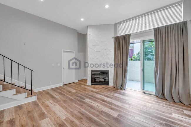 Building Photo - 9950 Topanga Canyon Blvd