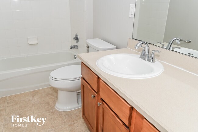 Building Photo - 5184 Johnson Lake Ct