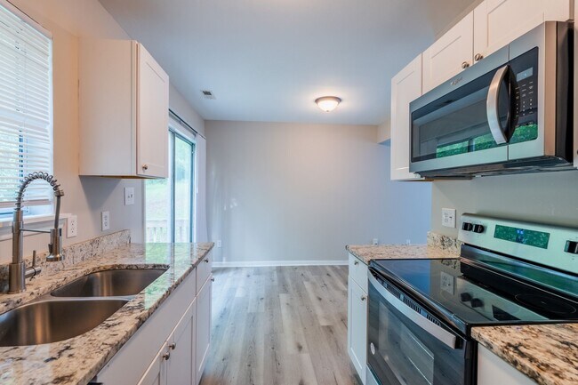 Building Photo - 600-635 Hilltop Dr-HT 1-Story 2bd/1ba