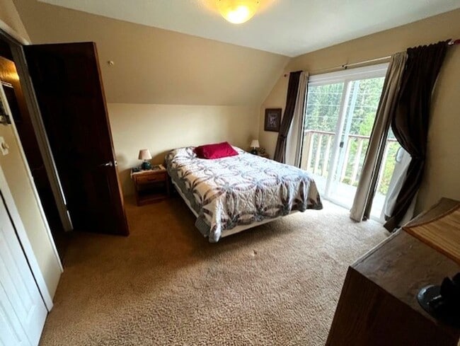 Building Photo - 1334 Straight Creek Dr