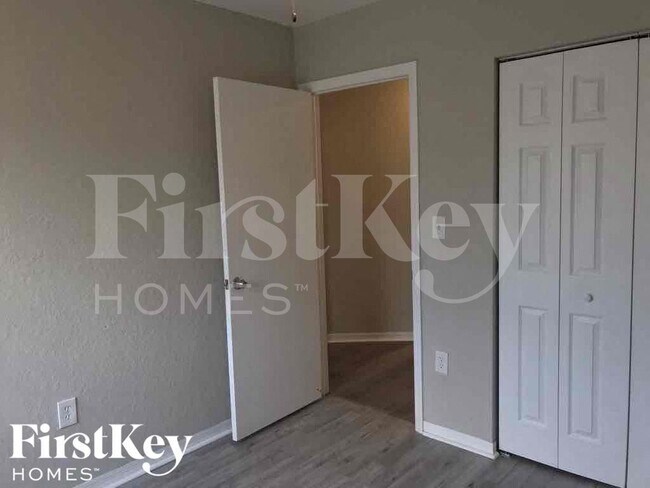 Building Photo - 18050 SW 142nd Ct
