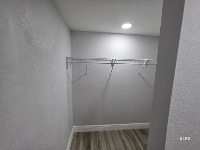 Building Photo - 1100 Beverly Ave NW