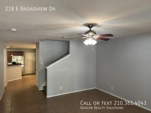 Building Photo - 218 E Broadview Dr