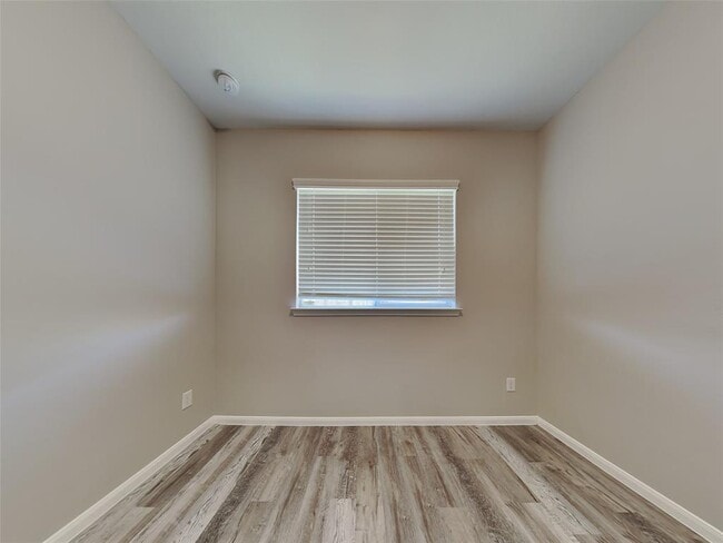 Building Photo - 3911 Mossy Spring Ln