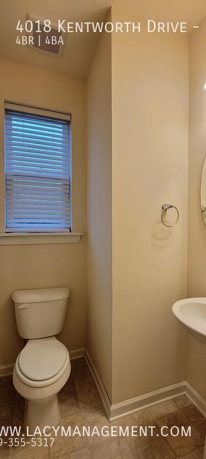 Building Photo - 4018 Kentworth Dr