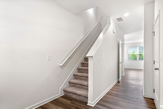Building Photo - 3188 Delancy St