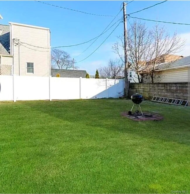 Building Photo - 15 Sagamore Rd