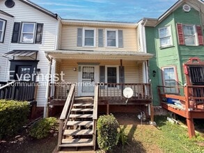 Building Photo - 426 Buckingham Cir