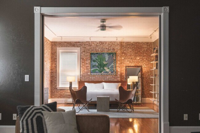 Building Photo - 536 Fleming St