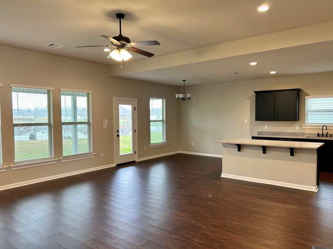 Building Photo - 24280 Cliftmere Ave
