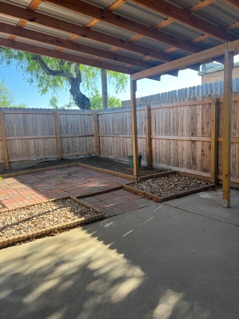 Building Photo - 4129 Brahma Blvd