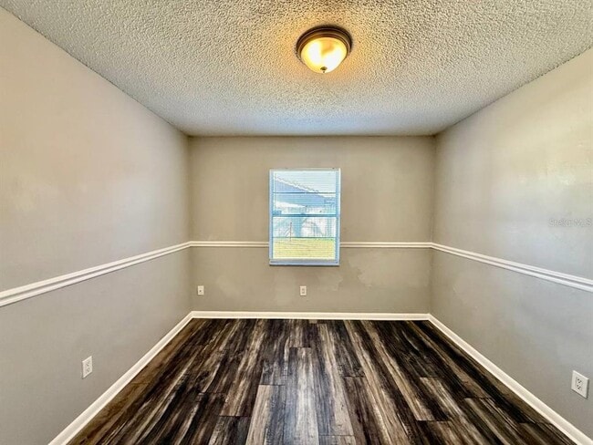 Building Photo - 4223 Summerdale Dr