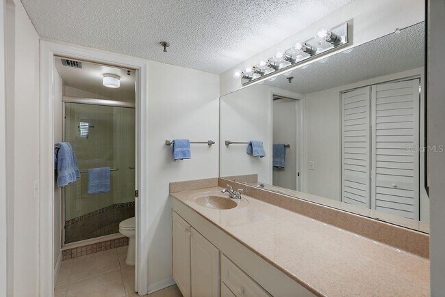 Building Photo - 6322 Palma Del Mar Blvd S