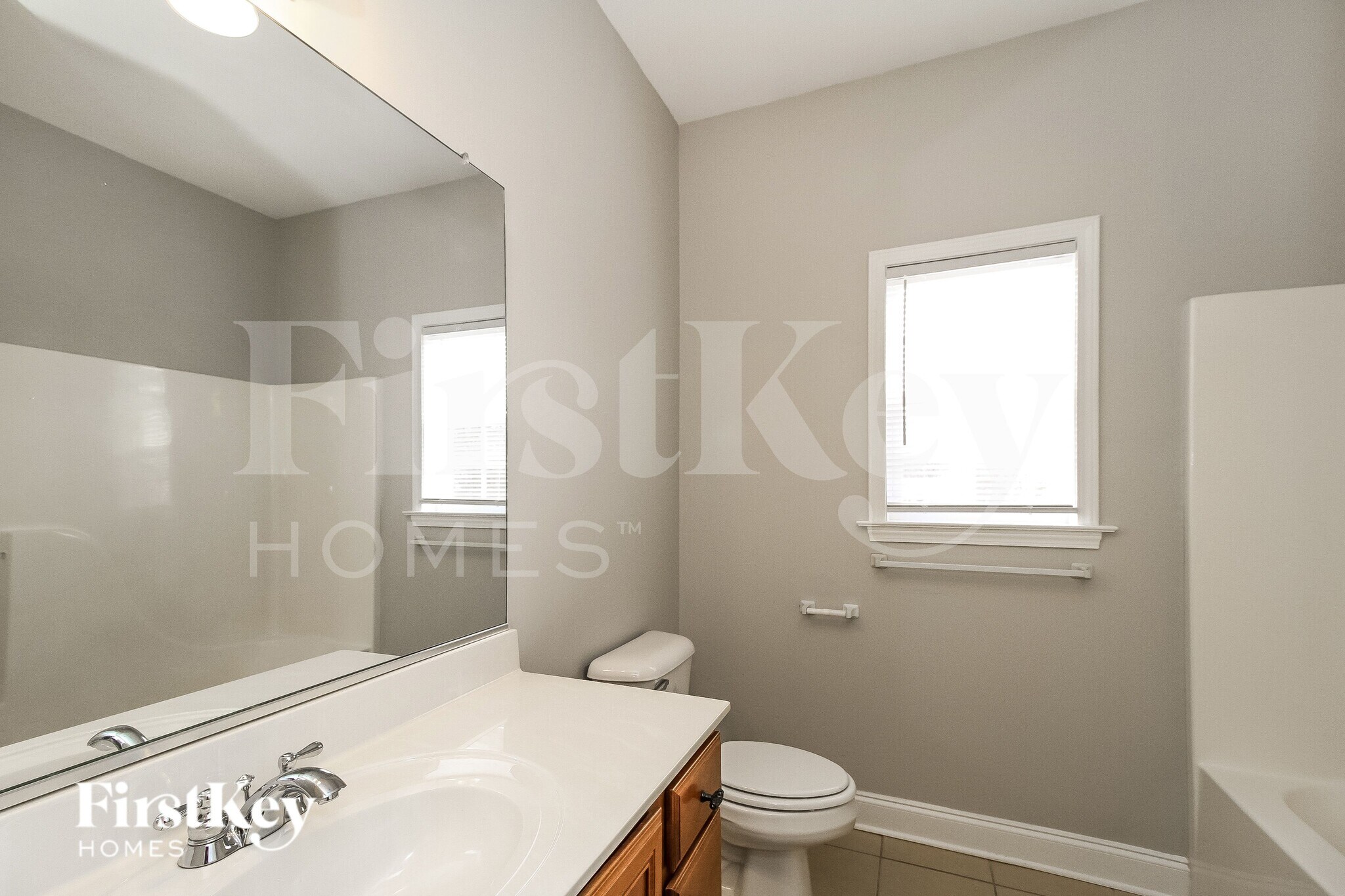 Building Photo - 3117 Knoll Ridge Dr